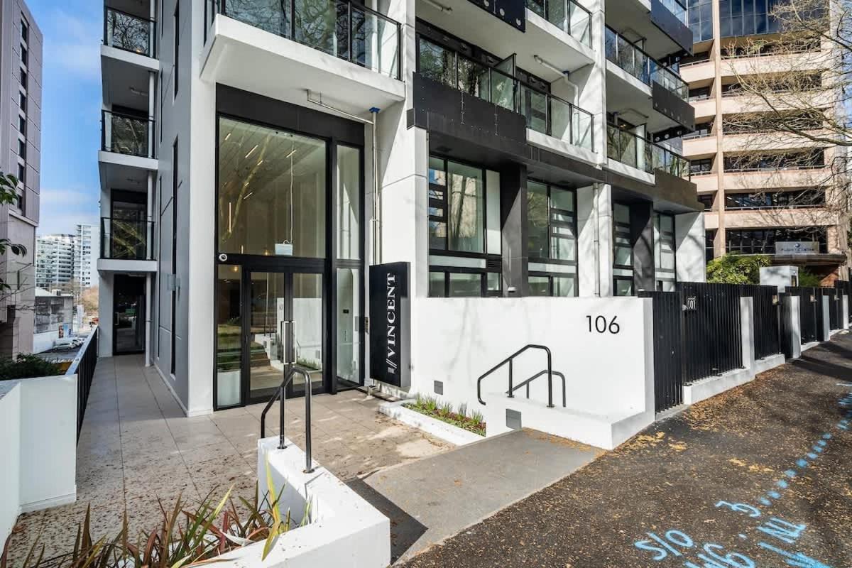 Fresh Comfy Nearby Skytower - Pool Gym Sauna Apartment *