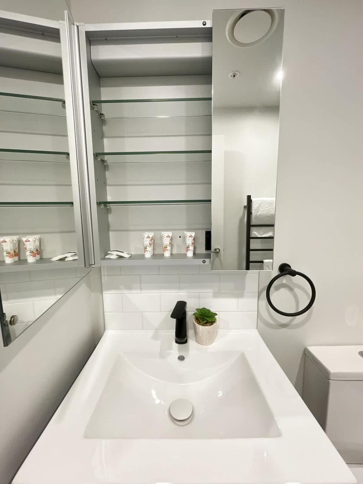Fresh Comfy Nearby Skytower - Pool Gym Sauna *